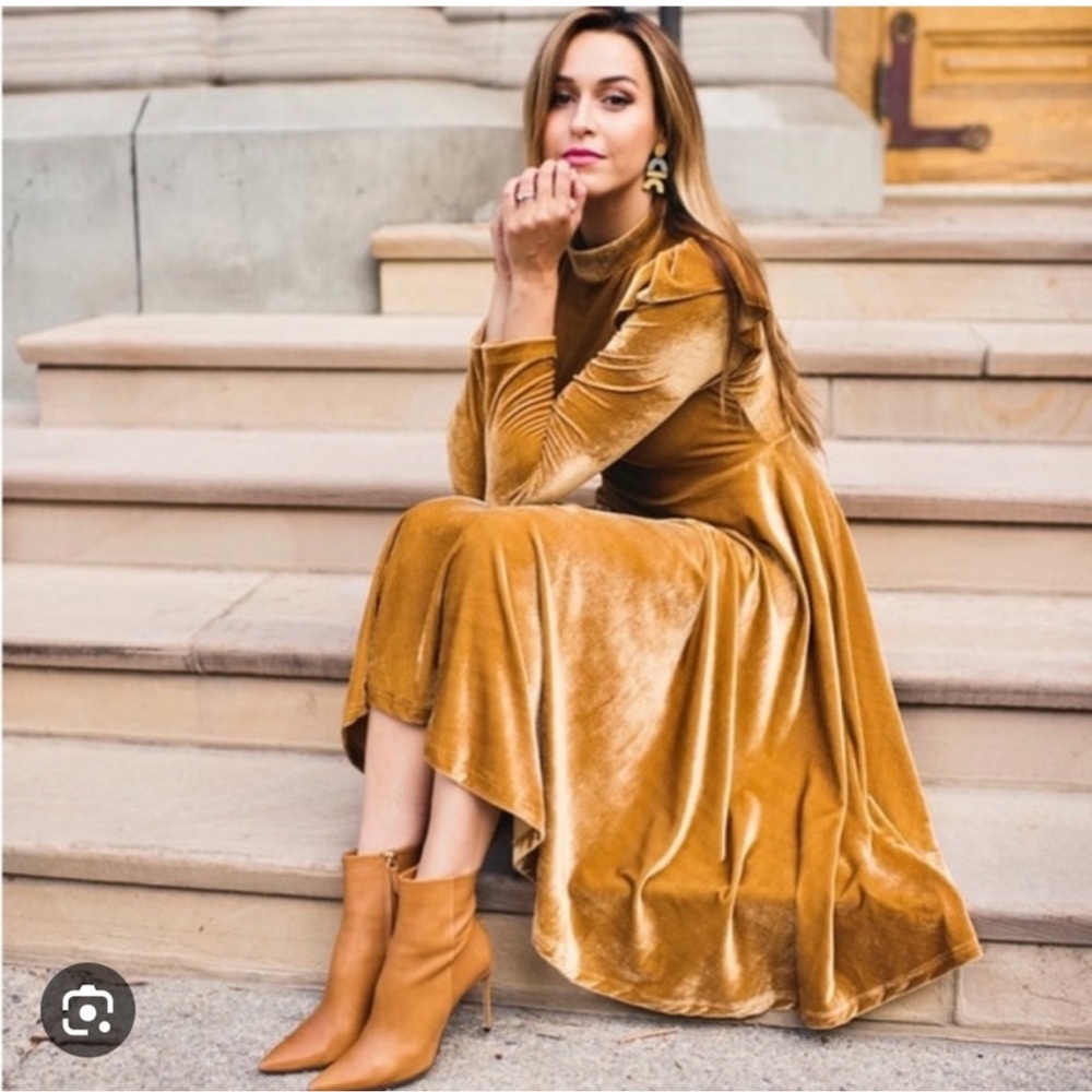 Ivy City Co Mustard Velvet Midi Dress